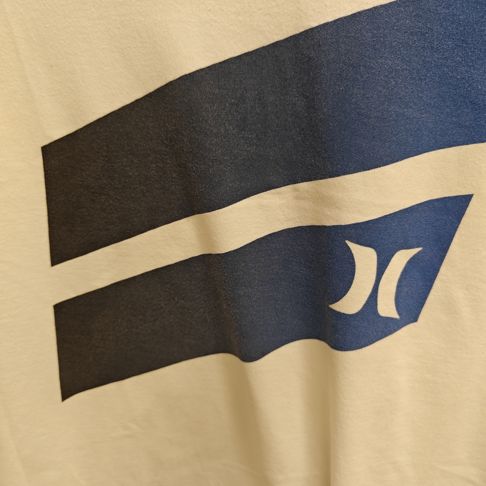 Hurley White and Blue Graphic T-Shirt for Men - Picture 3 of 6
